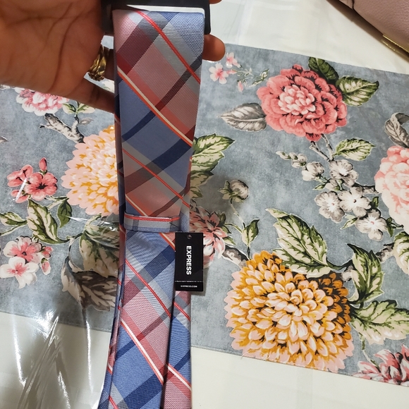 Mens Ties - Picture 3 of 3